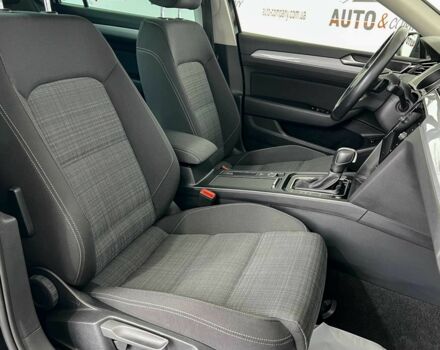 Черный Фольксваген Пассат Вариант, объемом двигателя 2 л и пробегом 199 тыс. км за 20950 $, фото 8 на Automoto.ua