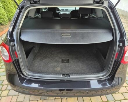 Черный Фольксваген Пассат Вариант, объемом двигателя 2 л и пробегом 224 тыс. км за 2150 $, фото 4 на Automoto.ua