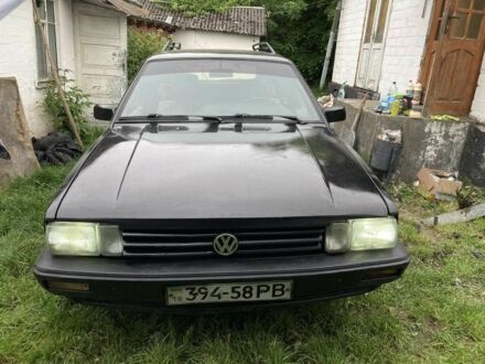 Фольксваген Пассат Варіант 1986 у Дубно на Automoto.ua Чорний Фольксваген Пассат Варіант, об'ємом двигуна 0 л та пробігом 100 тис. км за 900 $, фото 1 на Automoto.ua