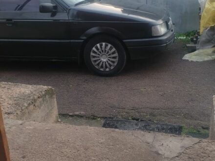 Черный Фольксваген Пассат Вариант, объемом двигателя 1.8 л и пробегом 360 тыс. км за 1500 $, фото 1 на Automoto.ua