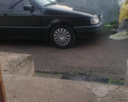 Черный Фольксваген Пассат Вариант, объемом двигателя 1.8 л и пробегом 360 тыс. км за 1500 $, фото 1 на Automoto.ua