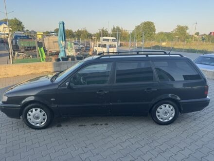 Фольксваген Пассат Вариант 1995 в Нововолынск на Automoto.ua Черный Фольксваген Пассат Вариант, объемом двигателя 1.8 л и пробегом 520 тыс. км за 1700 $, фото 1 на Automoto.ua