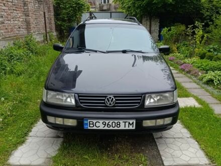 Черный Фольксваген Пассат Вариант, объемом двигателя 1.8 л и пробегом 300 тыс. км за 3000 $, фото 1 на Automoto.ua