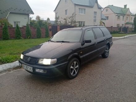 Фольксваген Пассат Вариант 1996 в Вараш (Кузнецовск) на Automoto.ua Черный Фольксваген Пассат Вариант, объемом двигателя 1.8 л и пробегом 260 тыс. км за 1800 $, фото 1 на Automoto.ua