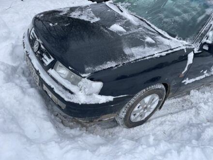 Черный Фольксваген Пассат Вариант, объемом двигателя 2 л и пробегом 360 тыс. км за 2300 $, фото 1 на Automoto.ua