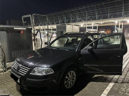 Черный Фольксваген Пассат Вариант, объемом двигателя 1.9 л и пробегом 369 тыс. км за 3721 $, фото 1 на Automoto.ua