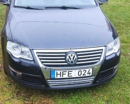 Черный Фольксваген Пассат Вариант, объемом двигателя 2 л и пробегом 246 тыс. км за 2800 $, фото 1 на Automoto.ua