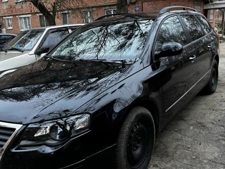 Черный Фольксваген Пассат Вариант, объемом двигателя 2 л и пробегом 278 тыс. км за 4700 $, фото 1 на Automoto.ua