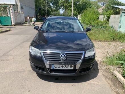 Фольксваген Пассат Варіант 2006 у Миколаєві на Automoto.ua Чорний Фольксваген Пассат Варіант, об'ємом двигуна 2 л та пробігом 327 тис. км за 3500 $, фото 1 на Automoto.ua