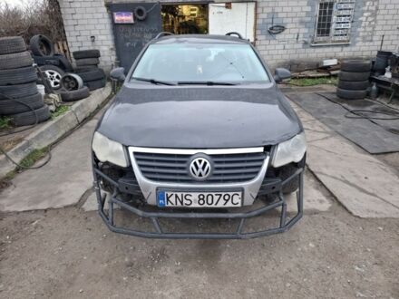 Черный Фольксваген Пассат Вариант, объемом двигателя 2 л и пробегом 450 тыс. км за 2999 $, фото 1 на Automoto.ua