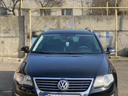 Фольксваген Пассат Варіант 2006 у Черкасах на Automoto.ua Чорний Фольксваген Пассат Варіант, об'ємом двигуна 2 л та пробігом 300 тис. км за 5300 $, фото 1 на Automoto.ua