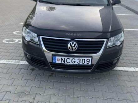 Черный Фольксваген Пассат Вариант, объемом двигателя 2 л и пробегом 250 тыс. км за 2250 $, фото 1 на Automoto.ua