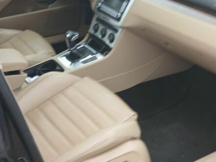 Черный Фольксваген Пассат Вариант, объемом двигателя 2 л и пробегом 370 тыс. км за 3562 $, фото 1 на Automoto.ua