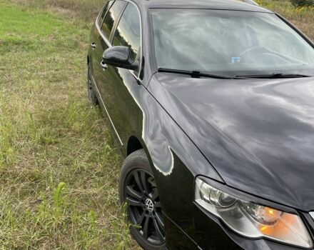 Черный Фольксваген Пассат Вариант, объемом двигателя 2 л и пробегом 400 тыс. км за 7500 $, фото 1 на Automoto.ua