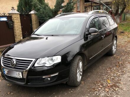 Черный Фольксваген Пассат Вариант, объемом двигателя 1.6 л и пробегом 260 тыс. км за 6800 $, фото 1 на Automoto.ua