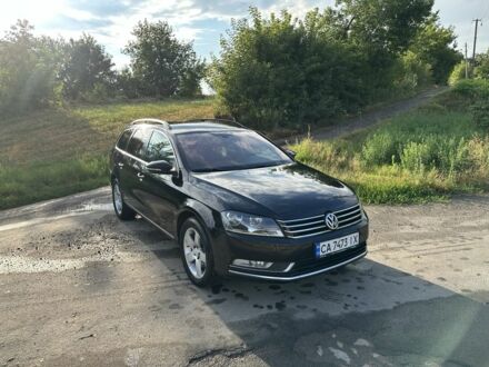 Фольксваген Пассат Варіант 2014 у Умани на Automoto.ua Чорний Фольксваген Пассат Варіант, об'ємом двигуна 2 л та пробігом 305 тис. км за 10700 $, фото 1 на Automoto.ua