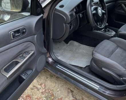 Фіолетовий Фольксваген Пассат Варіант, об'ємом двигуна 1.9 л та пробігом 310 тис. км за 4450 $, фото 13 на Automoto.ua