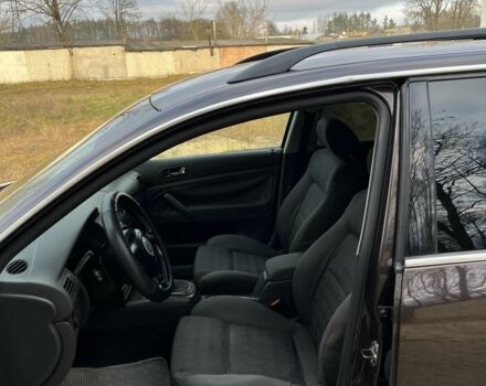 Фіолетовий Фольксваген Пассат Варіант, об'ємом двигуна 1.9 л та пробігом 310 тис. км за 4450 $, фото 12 на Automoto.ua