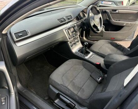 Фіолетовий Фольксваген Пассат Варіант, об'ємом двигуна 2 л та пробігом 149 тис. км за 4200 $, фото 10 на Automoto.ua