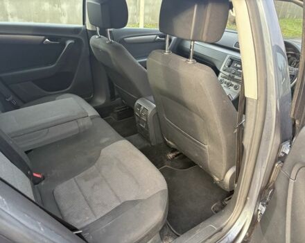 Фіолетовий Фольксваген Пассат Варіант, об'ємом двигуна 2 л та пробігом 149 тис. км за 4200 $, фото 11 на Automoto.ua