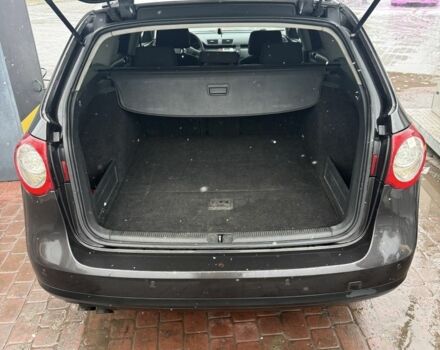 Коричневий Фольксваген Пассат Варіант, об'ємом двигуна 2 л та пробігом 215 тис. км за 3250 $, фото 6 на Automoto.ua