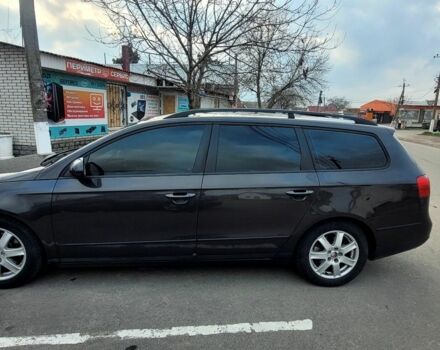 Коричневий Фольксваген Пассат Варіант, об'ємом двигуна 1.6 л та пробігом 290 тис. км за 4300 $, фото 1 на Automoto.ua