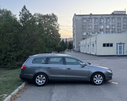 Коричневий Фольксваген Пассат Варіант, об'ємом двигуна 2 л та пробігом 250 тис. км за 3450 $, фото 4 на Automoto.ua