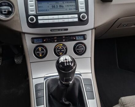 Коричневый Фольксваген Пассат Вариант, объемом двигателя 2 л и пробегом 257 тыс. км за 6999 $, фото 4 на Automoto.ua