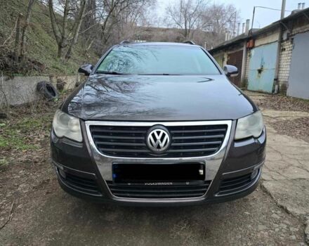 Коричневый Фольксваген Пассат Вариант, объемом двигателя 2 л и пробегом 196 тыс. км за 5900 $, фото 6 на Automoto.ua