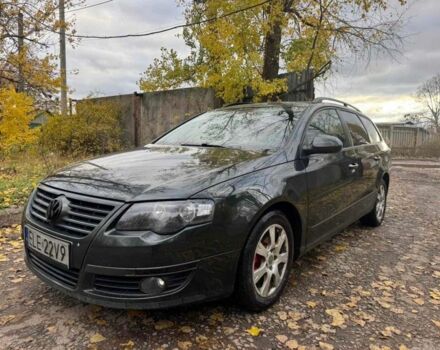 Коричневый Фольксваген Пассат Вариант, объемом двигателя 2 л и пробегом 300 тыс. км за 3100 $, фото 3 на Automoto.ua