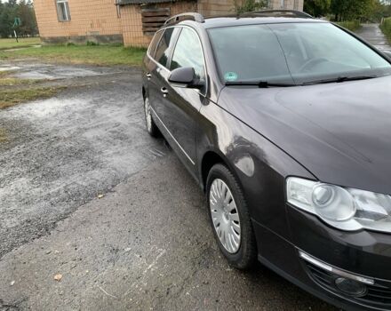 Коричневый Фольксваген Пассат Вариант, объемом двигателя 1.6 л и пробегом 235 тыс. км за 7300 $, фото 9 на Automoto.ua