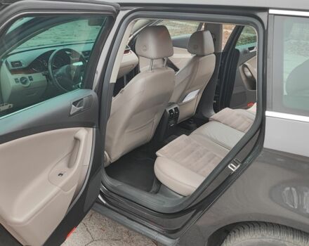 Коричневый Фольксваген Пассат Вариант, объемом двигателя 0 л и пробегом 217 тыс. км за 8799 $, фото 3 на Automoto.ua