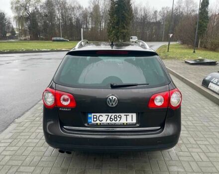 Коричневий Фольксваген Пассат Варіант, об'ємом двигуна 2 л та пробігом 156 тис. км за 6950 $, фото 4 на Automoto.ua