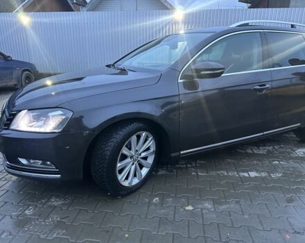 Коричневий Фольксваген Пассат Варіант, об'ємом двигуна 2 л та пробігом 246 тис. км за 12800 $, фото 2 на Automoto.ua