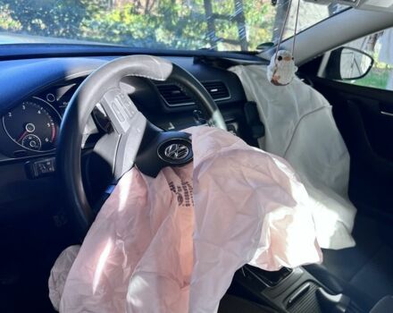 Коричневый Фольксваген Пассат Вариант, объемом двигателя 1.6 л и пробегом 301 тыс. км за 5500 $, фото 3 на Automoto.ua