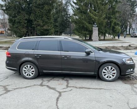 Коричневый Фольксваген Пассат Вариант, объемом двигателя 1.6 л и пробегом 200 тыс. км за 10000 $, фото 3 на Automoto.ua