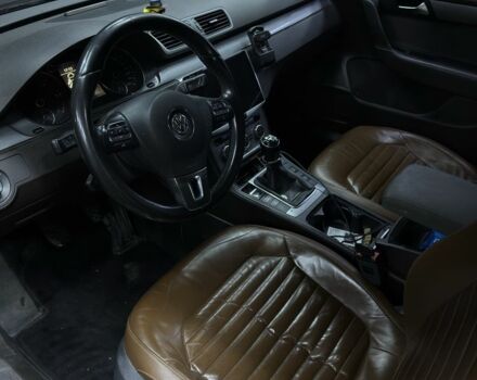 Коричневый Фольксваген Пассат Вариант, объемом двигателя 2 л и пробегом 272 тыс. км за 12000 $, фото 10 на Automoto.ua