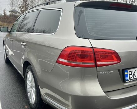 Коричневий Фольксваген Пассат Варіант, об'ємом двигуна 2 л та пробігом 320 тис. км за 12000 $, фото 3 на Automoto.ua