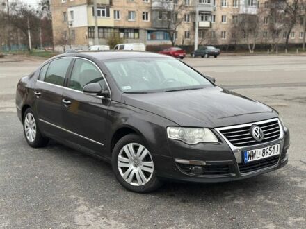 Коричневый Фольксваген Пассат Вариант, объемом двигателя 1.8 л и пробегом 356 тыс. км за 2800 $, фото 1 на Automoto.ua