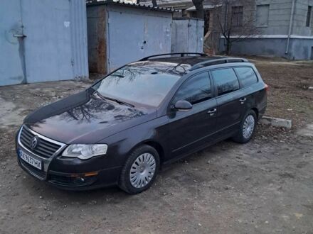 Фольксваген Пассат Варіант 2007 у Харкові на Automoto.ua Коричневий Фольксваген Пассат Варіант, об'ємом двигуна 1.6 л та пробігом 265 тис. км за 6500 $, фото 1 на Automoto.ua