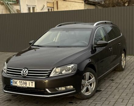 Коричневий Фольксваген Пассат Варіант, об'ємом двигуна 1.6 л та пробігом 216 тис. км за 9200 $, фото 1 на Automoto.ua