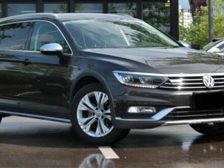 Фольксваген Пассат Вариант 2017 в Киеве на Automoto.ua Коричневый Фольксваген Пассат Вариант, объемом двигателя 2 л и пробегом 196 тыс. км за 16999 $, фото 1 на Automoto.ua