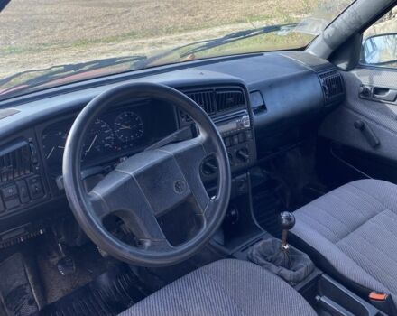 Красный Фольксваген Пассат Вариант, объемом двигателя 1.6 л и пробегом 1 тыс. км за 949 $, фото 6 на Automoto.ua