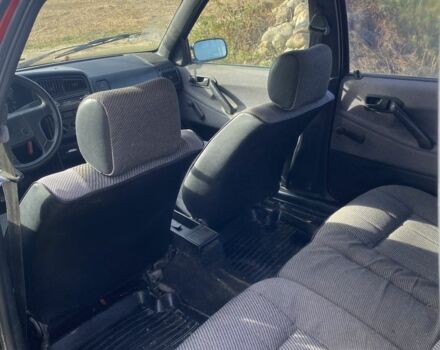 Красный Фольксваген Пассат Вариант, объемом двигателя 1.6 л и пробегом 1 тыс. км за 949 $, фото 5 на Automoto.ua