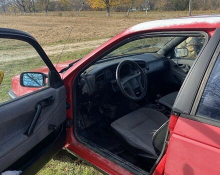 Красный Фольксваген Пассат Вариант, объемом двигателя 1.6 л и пробегом 1 тыс. км за 949 $, фото 7 на Automoto.ua