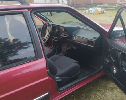 Красный Фольксваген Пассат Вариант, объемом двигателя 1.6 л и пробегом 999 тыс. км за 1550 $, фото 1 на Automoto.ua