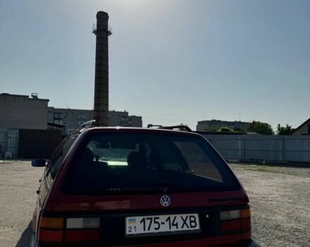 Красный Фольксваген Пассат Вариант, объемом двигателя 1.8 л и пробегом 300 тыс. км за 1500 $, фото 2 на Automoto.ua