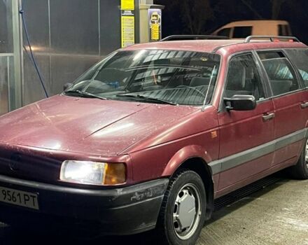 Красный Фольксваген Пассат Вариант, объемом двигателя 1.8 л и пробегом 400 тыс. км за 2600 $, фото 2 на Automoto.ua