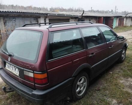 Красный Фольксваген Пассат Вариант, объемом двигателя 2 л и пробегом 565 тыс. км за 1906 $, фото 4 на Automoto.ua