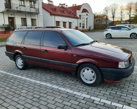 Фольксваген Пассат Вариант 1992 в Львове на Automoto.ua Красный Фольксваген Пассат Вариант, объемом двигателя 1.8 л и пробегом 38 тыс. км за 2600 $, фото 4 на Automoto.ua
